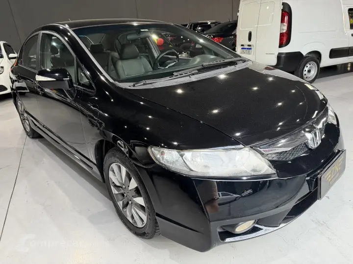 CIVIC 1.8 LXL 16V FLEX 4P MANUAL