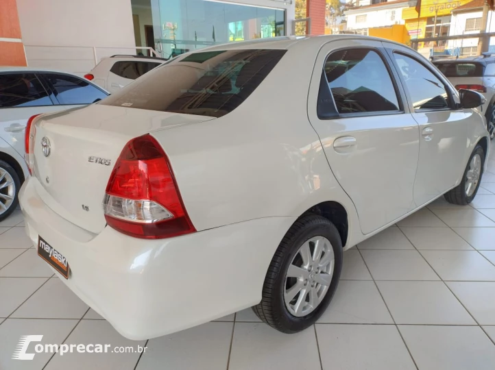 Etios Sedan 1.5 16V 4P FLEX X PLUS AUTOMÁTICO