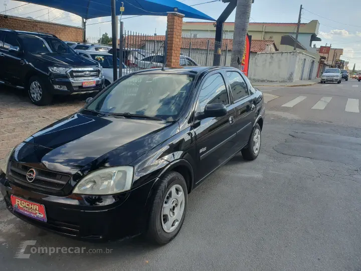CORSA 1.0 MPFI Maxx Sedan 8V