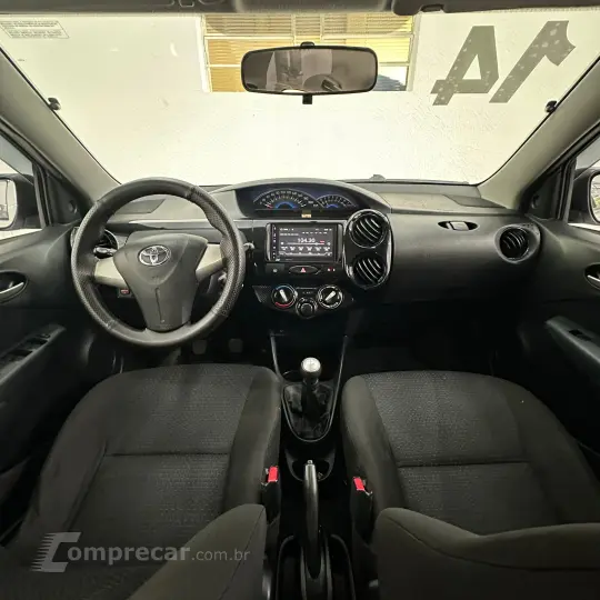 ETIOS HB X ETIOS HB X