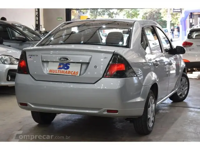 FIESTA SEDAN - 1.6 ROCAM SEDAN 8V 4P MANUAL