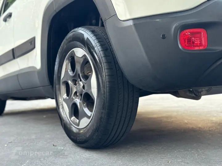 Renegade 1.8 16V Flex 4P Automático