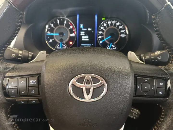 HILUX SW4 2.8 SRX 4X4 7 LUGARES 16V TURBO INTERCOOLER 4P AUT