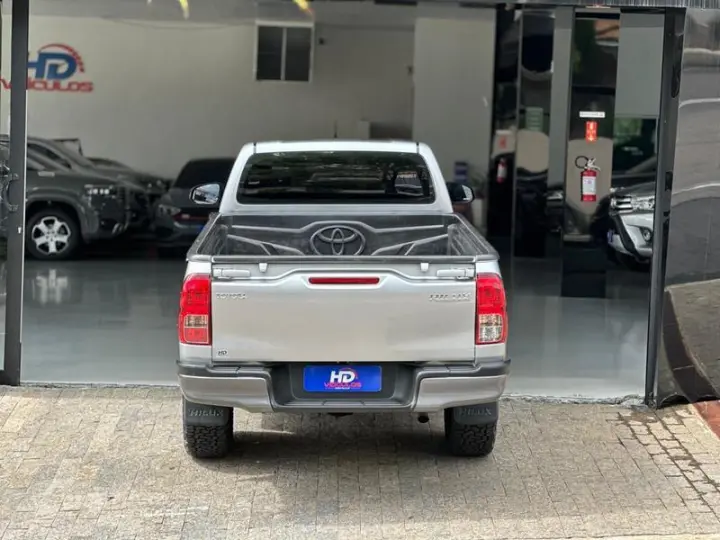 HILUX CSLSTM4FD