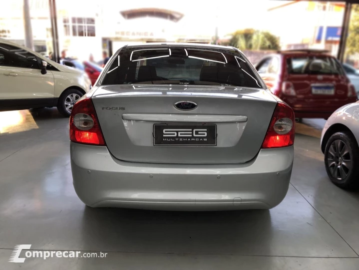 Focus Sedan 2.0 16V/2.0 16V Flex 4p