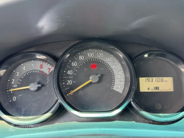 LOGAN 1.0 12V SCE Authentique