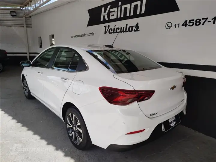 ONIX 1.0 Turbo Plus Premier