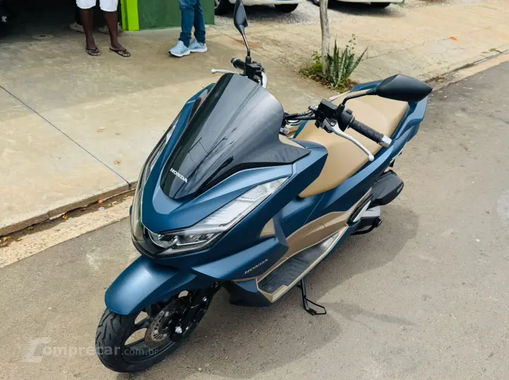 PCX 160 DLX