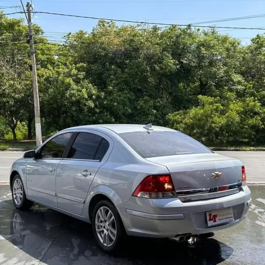 VECTRA SEDAN ELEGANCE