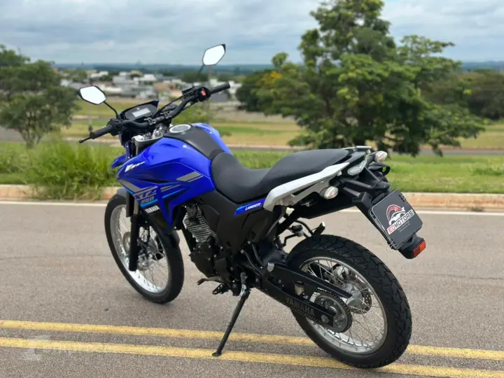 XTZ 250 LANDER