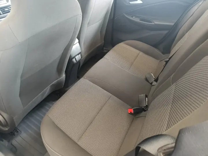 ONIX 1.0 TURBO LT AUTOMÁTICO