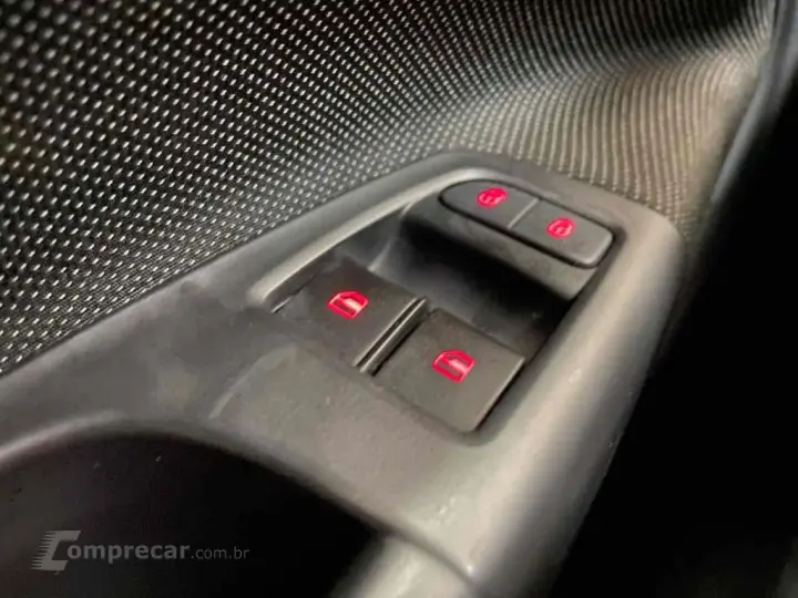 VOYAGE 1.0 12V MPI TOTALFLEX 4P MANUAL