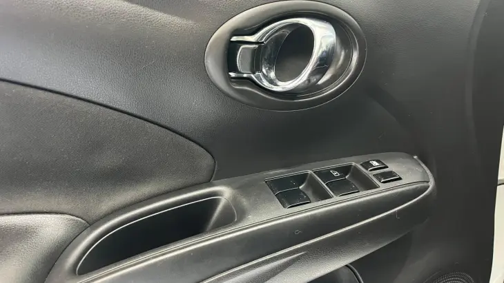 VERSA SV 1.6 16V FlexStart 4p Mec.