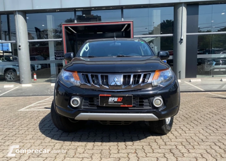 L200 TRITON 2.4 16V Turbo Sport GLS CD 4X4