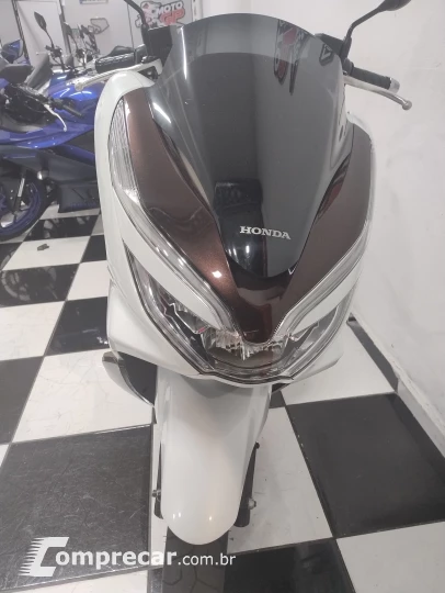 PCX 150 DLX