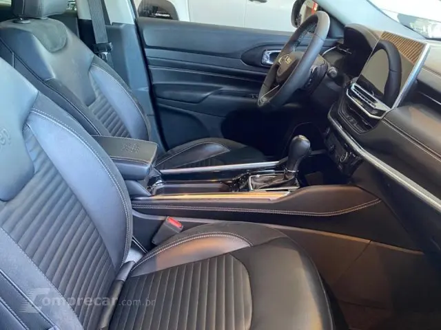 COMMANDER - 1.3 T270 TURBO LONGITUDE AT6