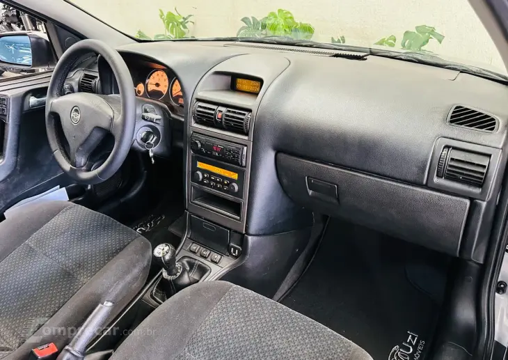 ASTRA 2.0 MPFI Advantage 8V