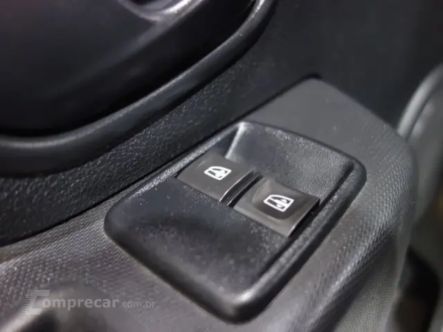 SANDERO - 1.0 AUTHENTIQUE 16V 4P MANUAL