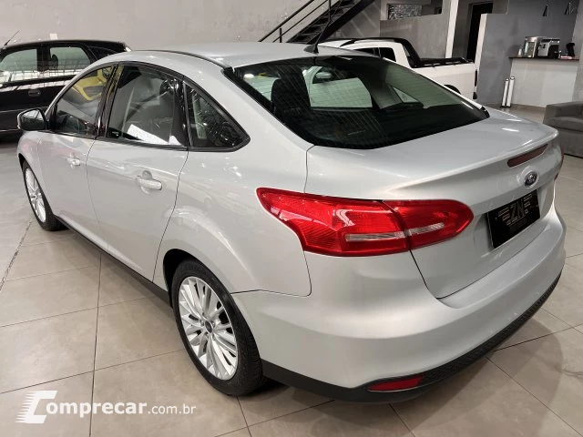 FOCUS SEDAN - 2.0 SE PLUS SEDAN 16V 4P POWERSHIFT