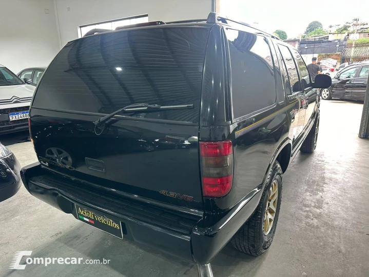 Blazer 4.3 Sfi Dlx Executive 4X2 V6 12V Gasolina 4P Automáti