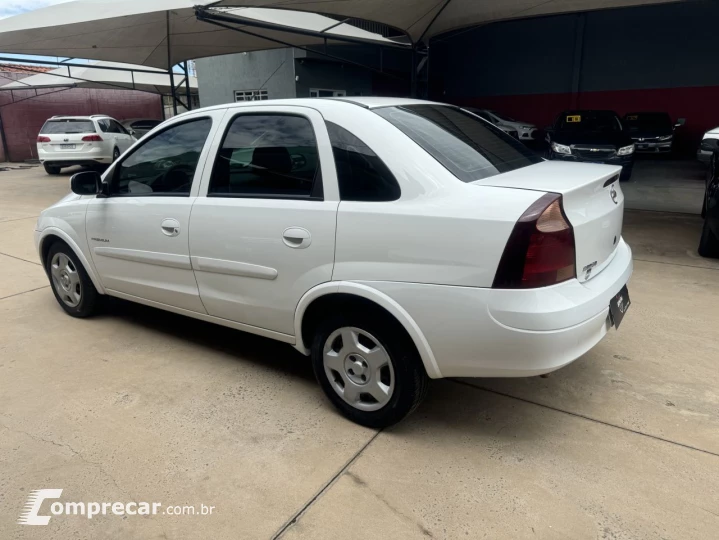 Corsa Sedan 1.4 4P PREMIUM FLEX