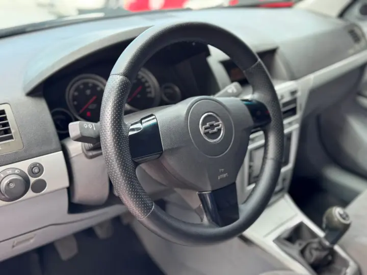 VECTRA 2.0 MPFI Elegance 8V