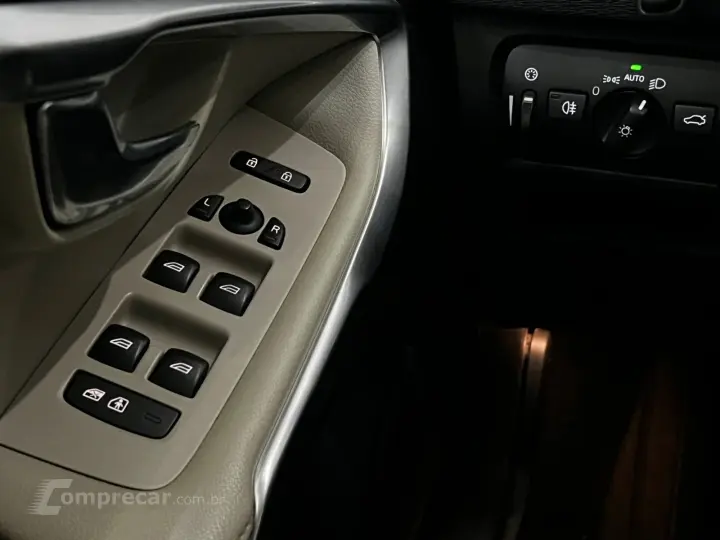 V40 2.0 T4 DYNAMIC TURBO GASOLINA 4P AUTOMÁTICO