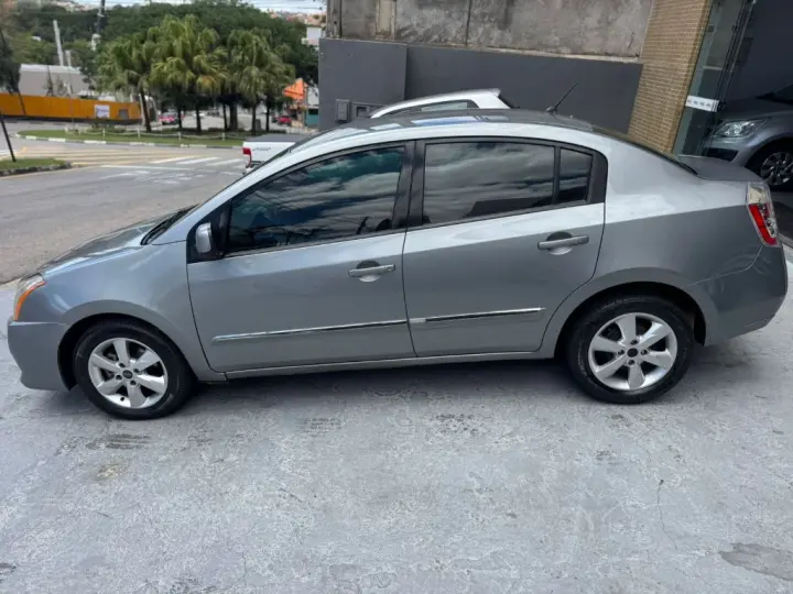 Sentra 2.0/ 2.0 Flex Fuel 16V Aut.