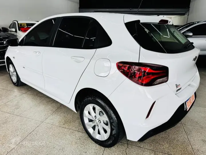 ONIX HATCH LT 1.0 8V FLEXPOWER 5P MEC.