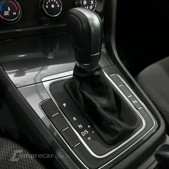 Golf Comfort. 200 TSI 1.0 Flex 12V Aut.