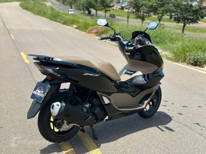 PCX 160 DLX ABS