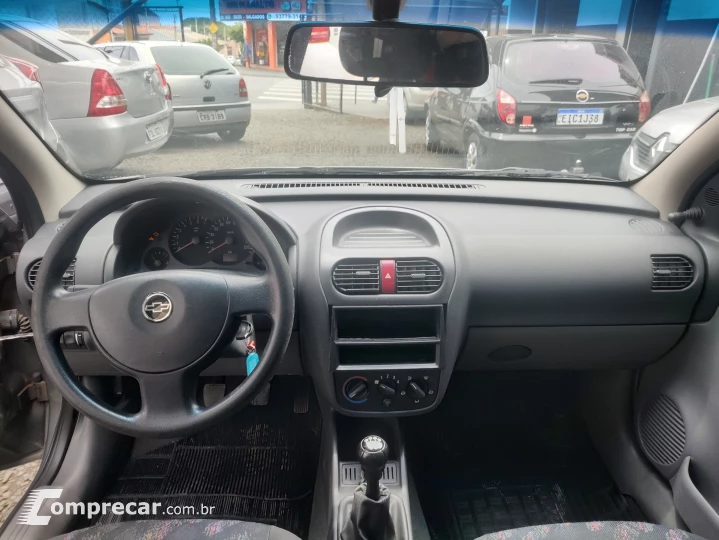 CORSA 1.8 MPFI Maxx Sedan 8V