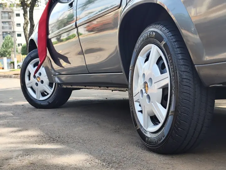 CLASSIC 1.0 MPFI LS 8V FLEX 4P MANUAL