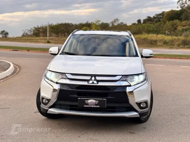 OUTLANDER 3.0 GT 4X4 V6 24V GASOLINA 4P AUTOMÁTICO