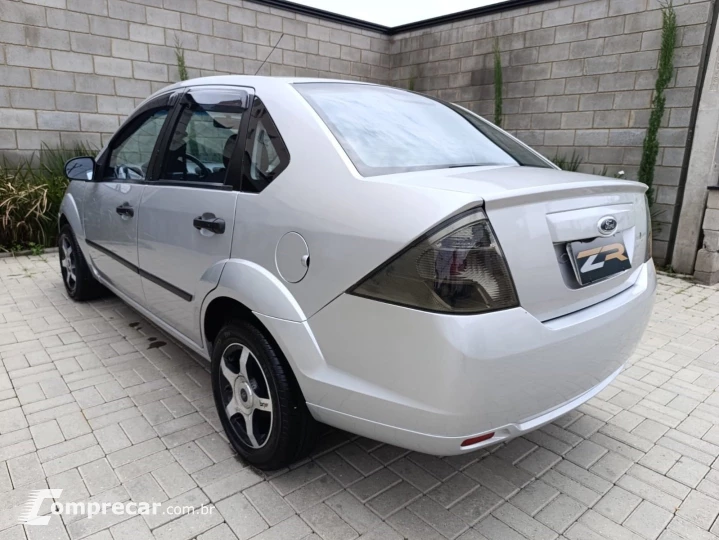 FIESTA 1.6 MPI FIRST SEDAN 8V FLEX 4P MANUAL