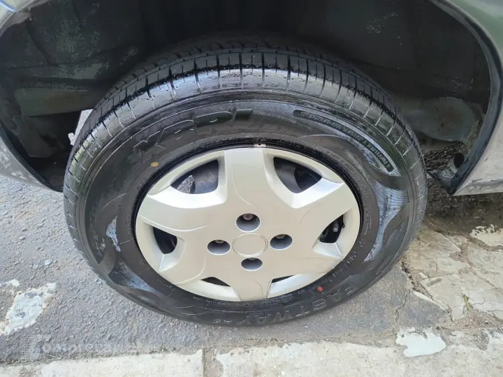 CELTA 1.0 MPFI LS 8V