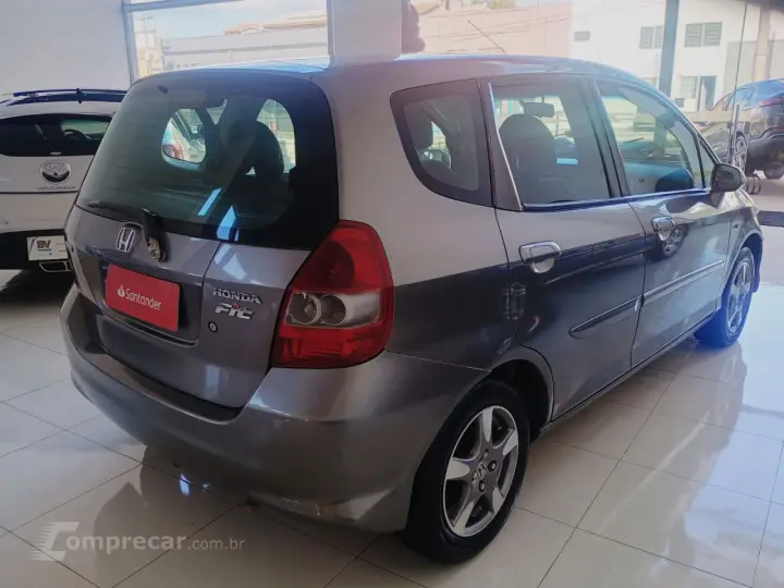 Fit 1.4 16V 4P LX FLEX