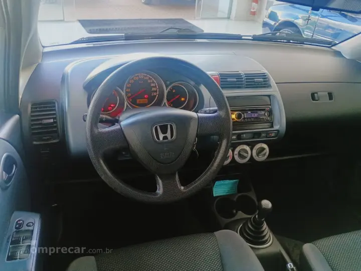 Fit 1.4 16V 4P LX FLEX