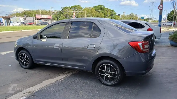 LOGAN 1.0 12V SCE Expression