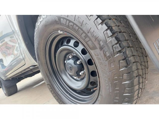 HILUX - 2.8 D-4D TURBO CD POWER PACK 4X4 MANUAL