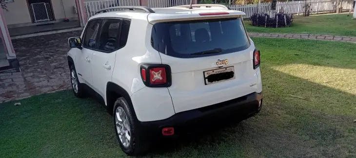 RENEGADE 1.8 16V Longitude