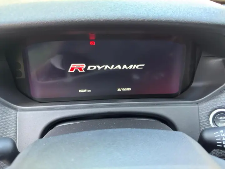 RANGE ROVER VELAR 2.0 P300 R-dynamic SE