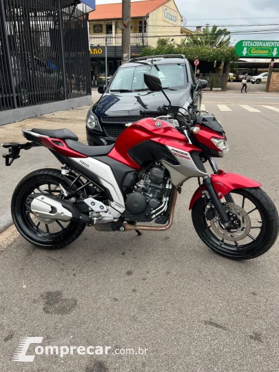 YAMAHA FZ25 FAZER