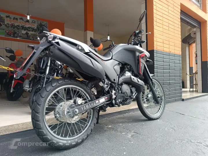 XTZ 250 LANDER