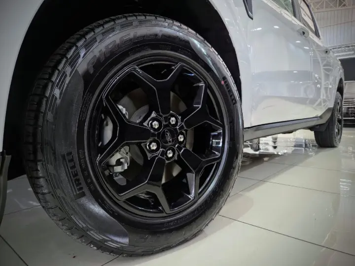 MAVERICK LARIAT FX4 2.0 ECOBOOST AUT.