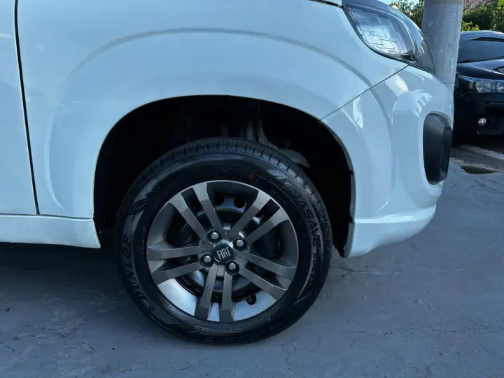 UNO ATTRACTIVE 1.0 Fire Flex 8V 5p