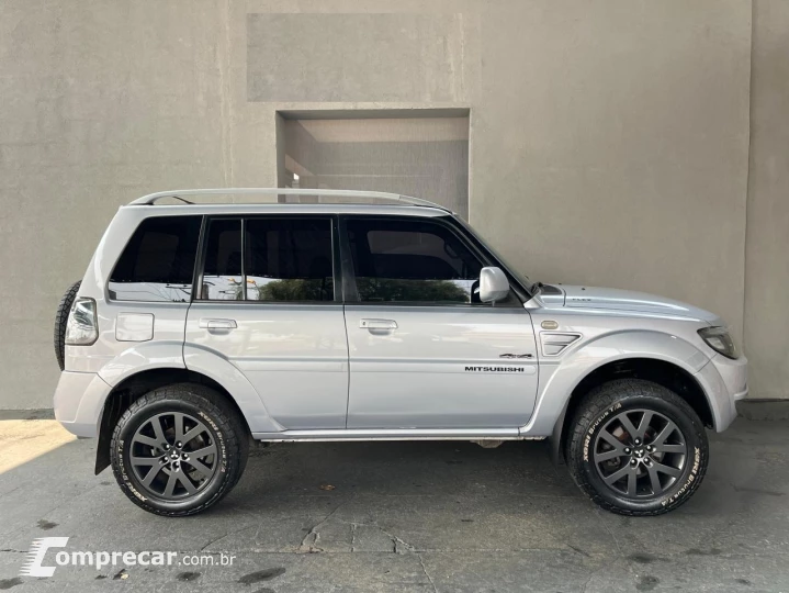 Pajero TR4 2.0/ 2.0 Flex 16V 4x4 Aut.