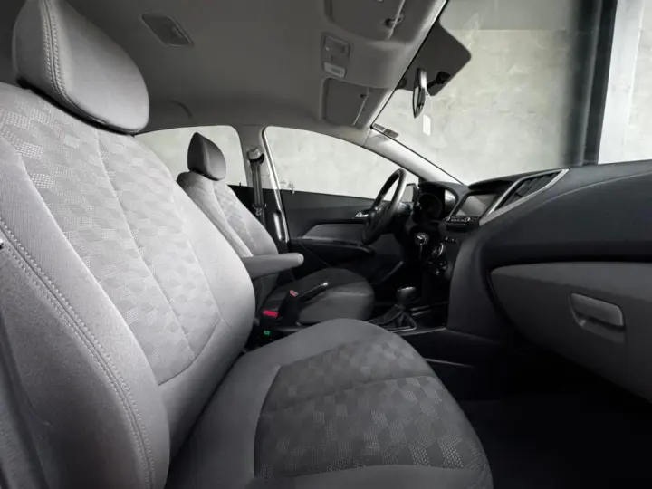 HB20S 1.6 COMFORT PLUS 16V FLEX 4P AUTOMÁTICO