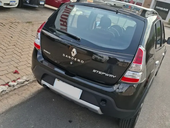 Sandero 1.6 STEPWAY 16V FLEX 4P AUTOMÁTICO
