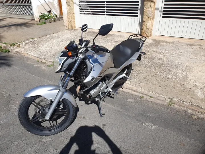 Fazer 250